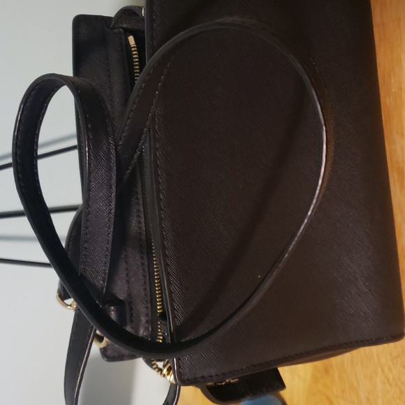 Michael Michael Kors Messenger/Crossbody Bag Selma 9x7.      (#73) - Picture 13 of 13